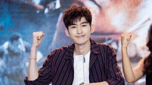 爱豆吃瓜娱乐酱张翰,从爱豆到吃瓜娱乐酱的华丽转身  第2张